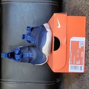 Nike toddler shoe sz 8c